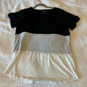 Nursing Queen Size M Black and White Nursing Top